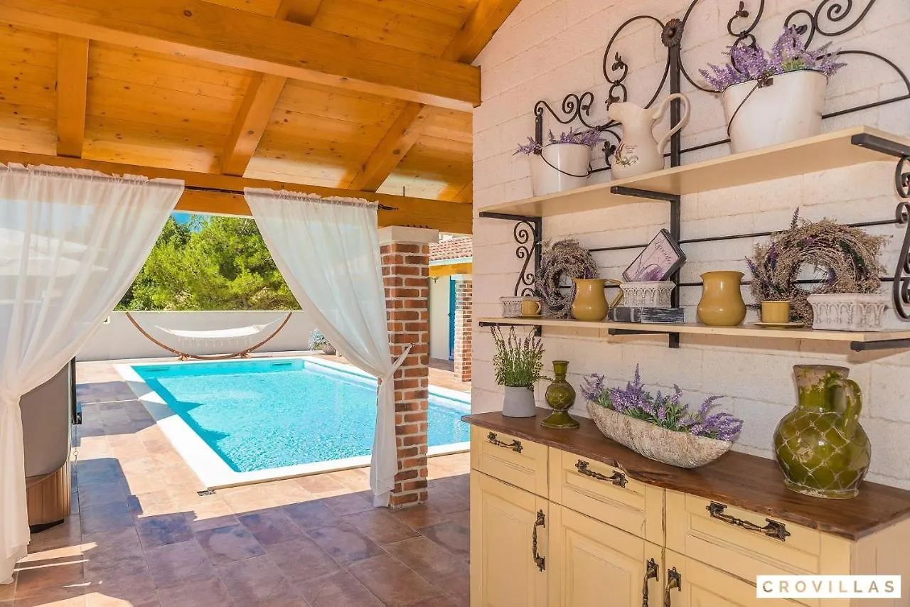 Mek Villa Pridraga