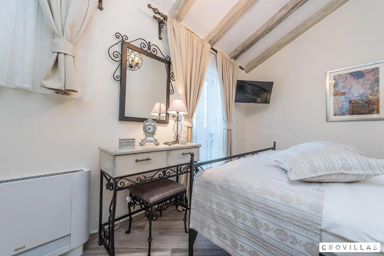 Mek Villa Pridraga