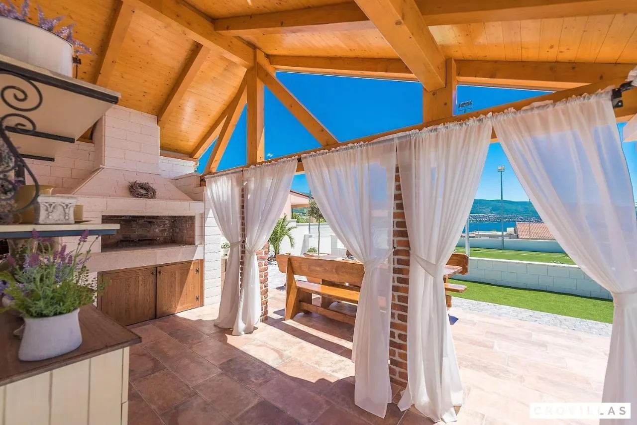 Mek Villa Pridraga
